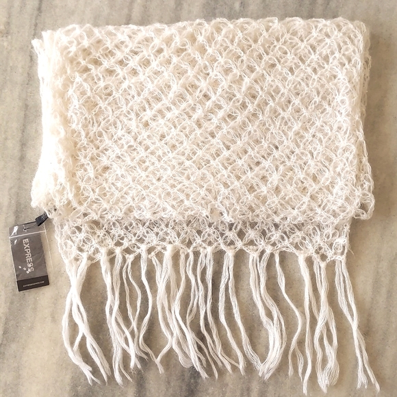 NWT. Express Woman's Mohair/Wool blended crochet scarf with beads. - Picture 1 of 5